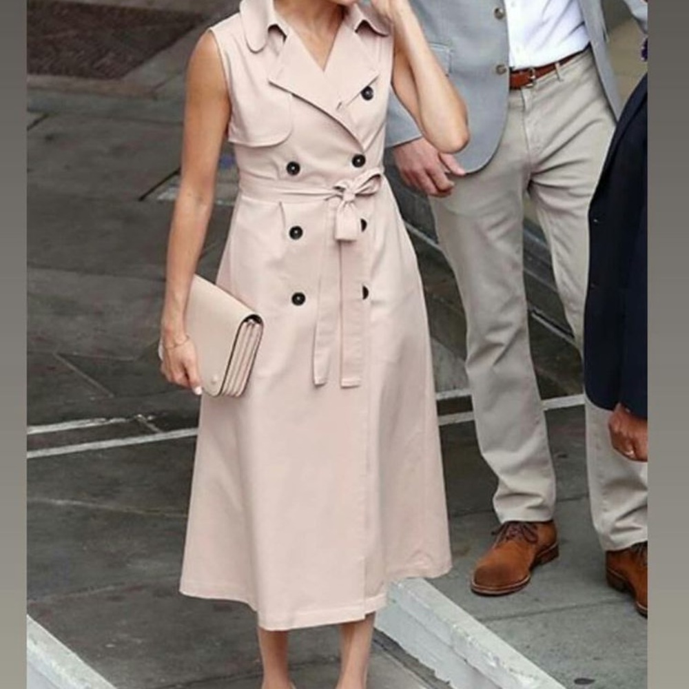 Meghan Markle Noni trench dress - Picture 5 of 12